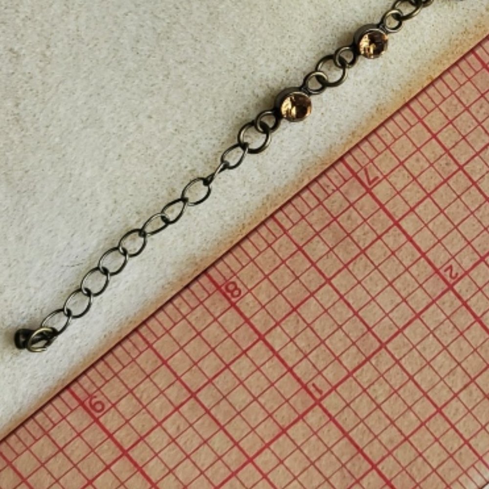 Cameo Rhinestone Chain bracelet - Picture 4 of 4